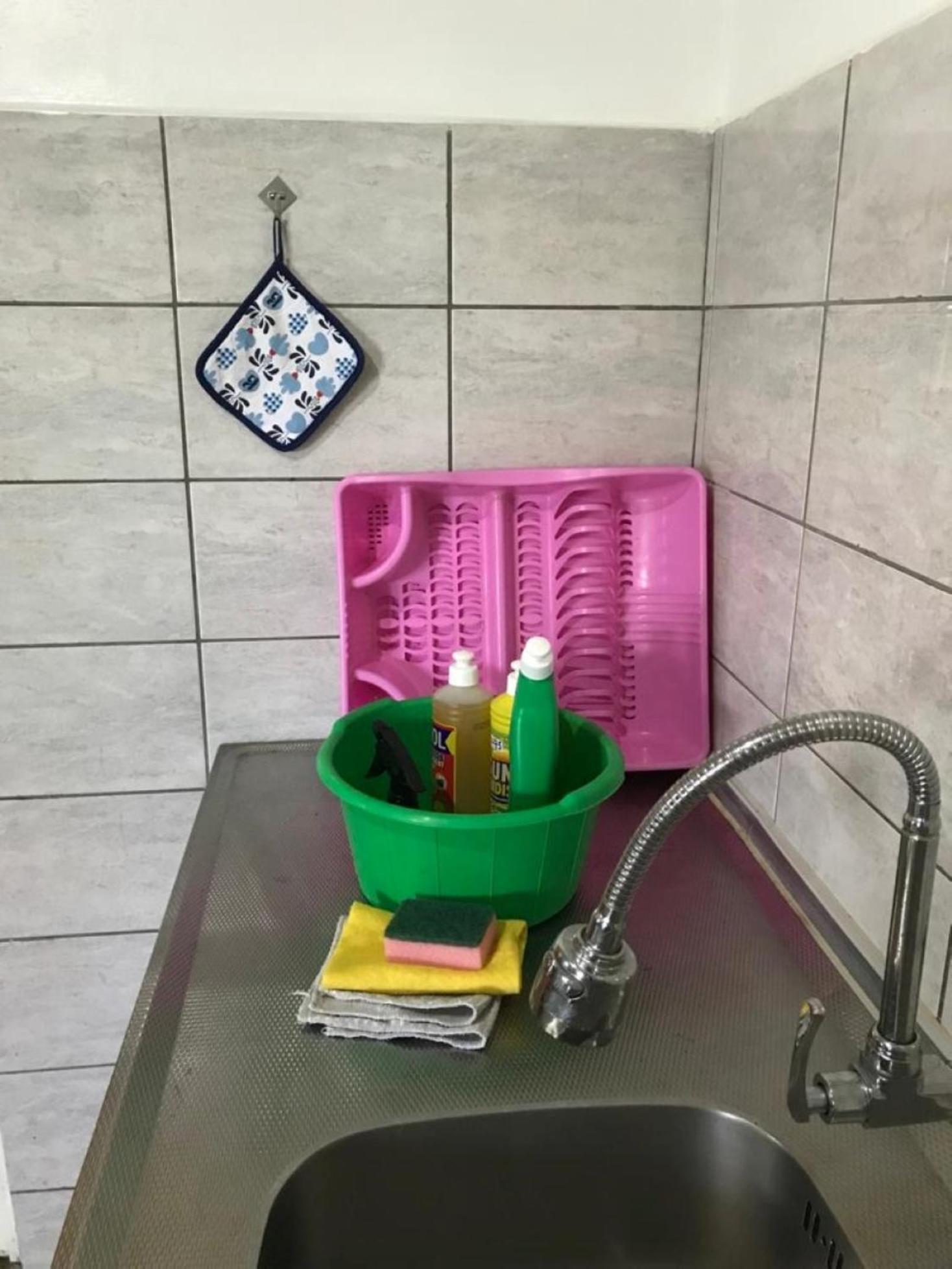 Unu Pikin Guesthouse Paramaribo Phòng bức ảnh